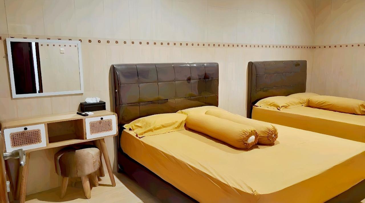 De Patuk Homestay ยอกยาการ์ตา ภายนอก รูปภาพ