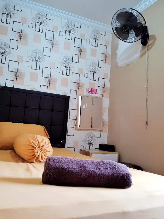 De Patuk Homestay ยอกยาการ์ตา ภายนอก รูปภาพ