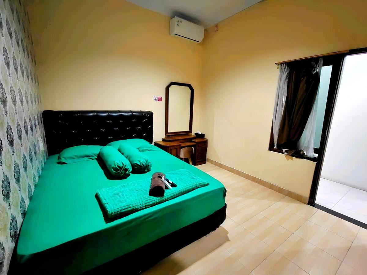 De Patuk Homestay ยอกยาการ์ตา ภายนอก รูปภาพ