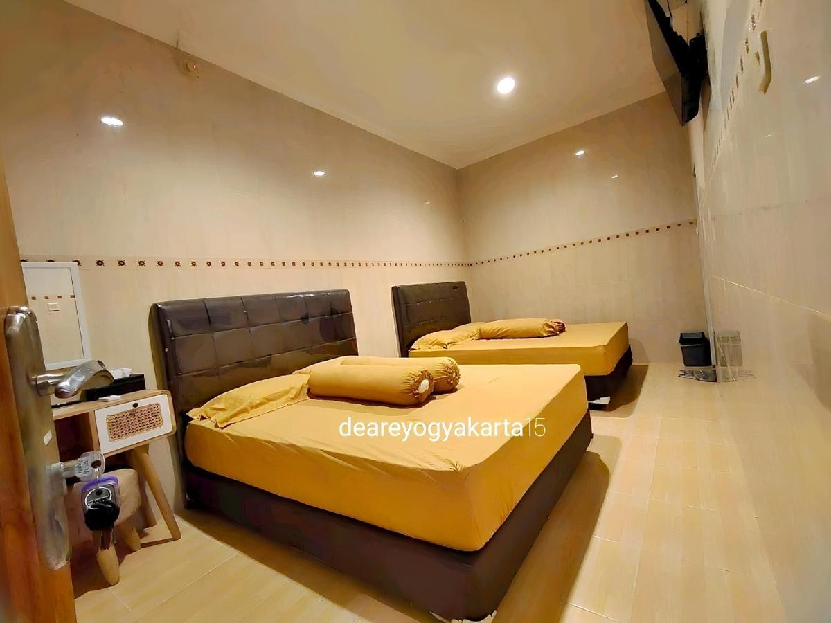 De Patuk Homestay ยอกยาการ์ตา ภายนอก รูปภาพ